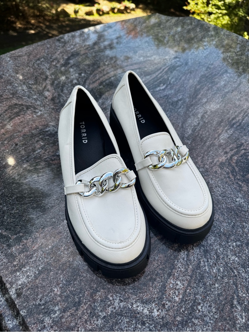 Torrid White Loafers with Silver Chain and Black Platform